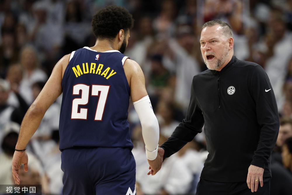 轻的篮球明 轻的篮球明