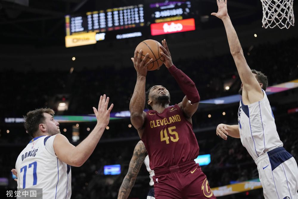 [高尔夫]球员锦标赛斯鲍领先54洞 麦克罗伊T5舍夫勒T16.